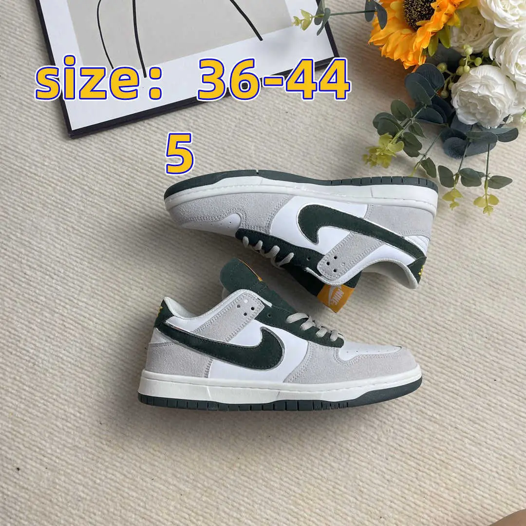 26.79$  NIKE   3775-M gallery