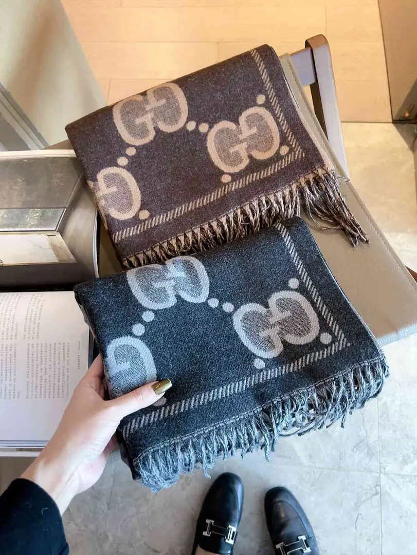 27.65$Gucci    4838-M gallery