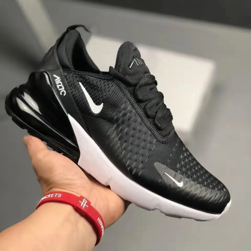 27.86$ Nike 270    shu-3833-M gallery