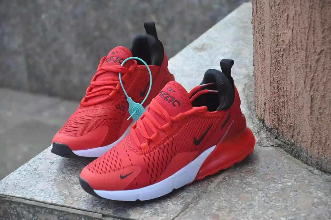 27.86$ Nike 270    shu-3833-M gallery