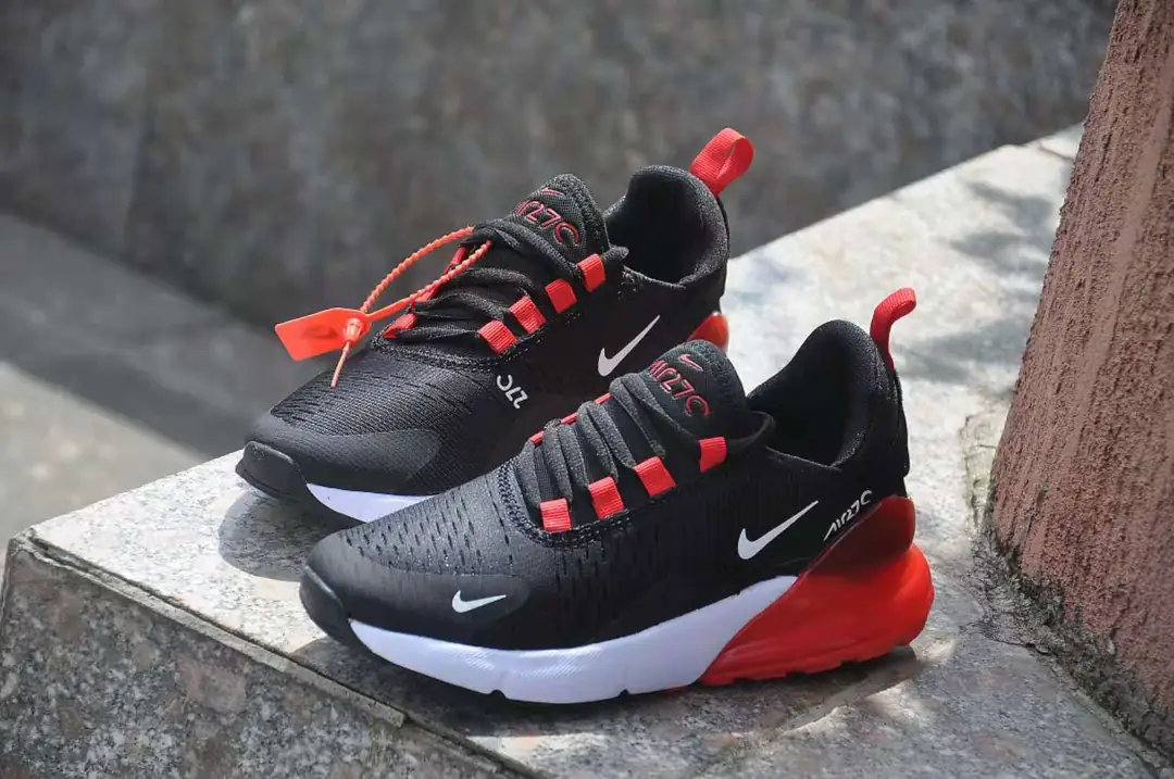 27.86$ Nike 270    shu-3833-M gallery