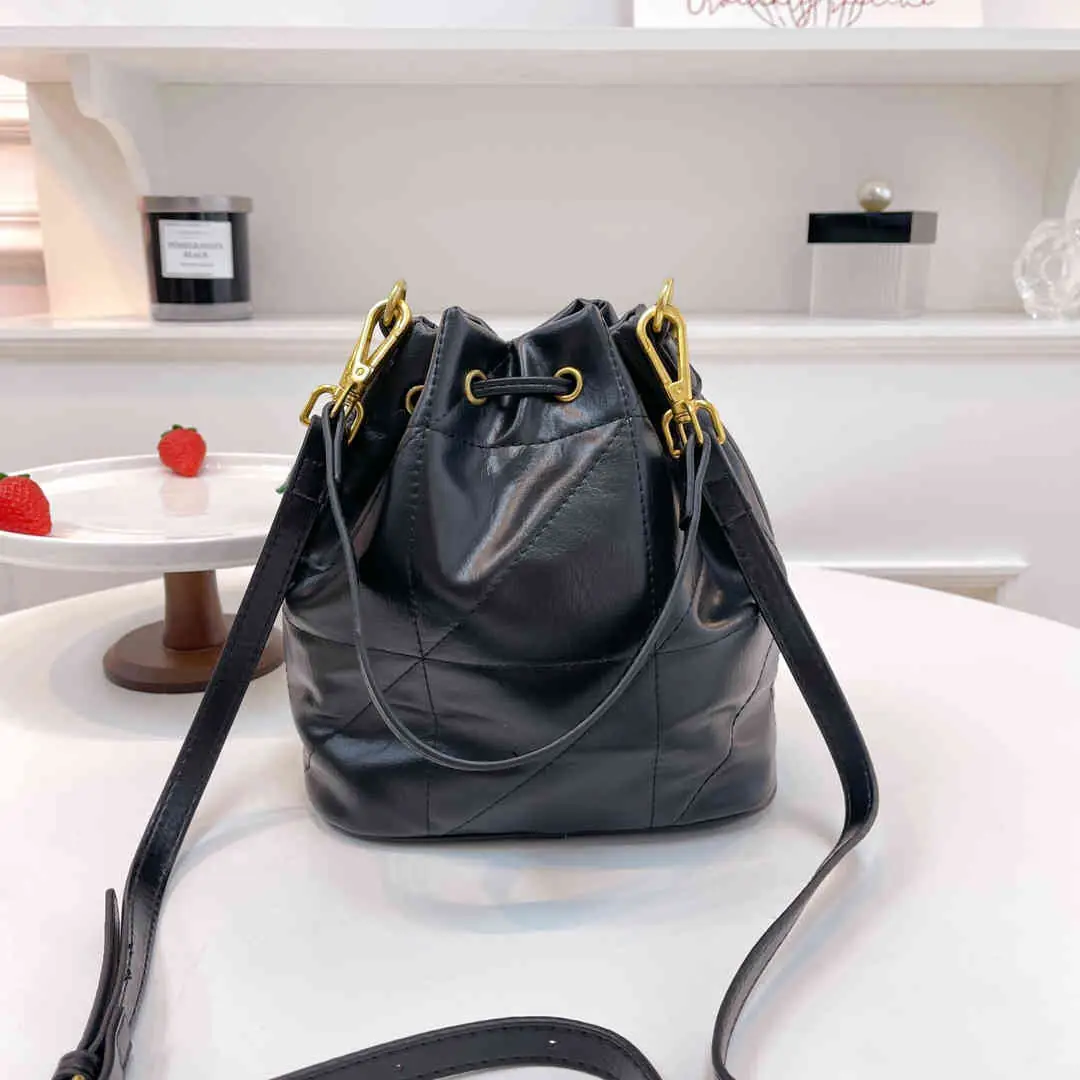 28.5$   CHANEL   301-4489-M gallery