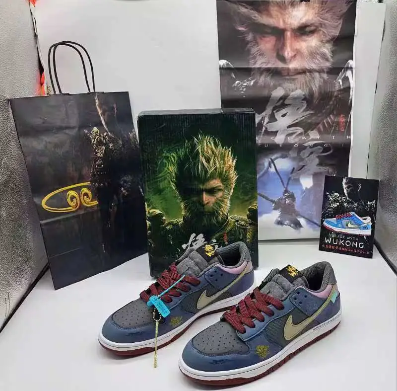 33.82$ NIKE  207-4724-M gallery