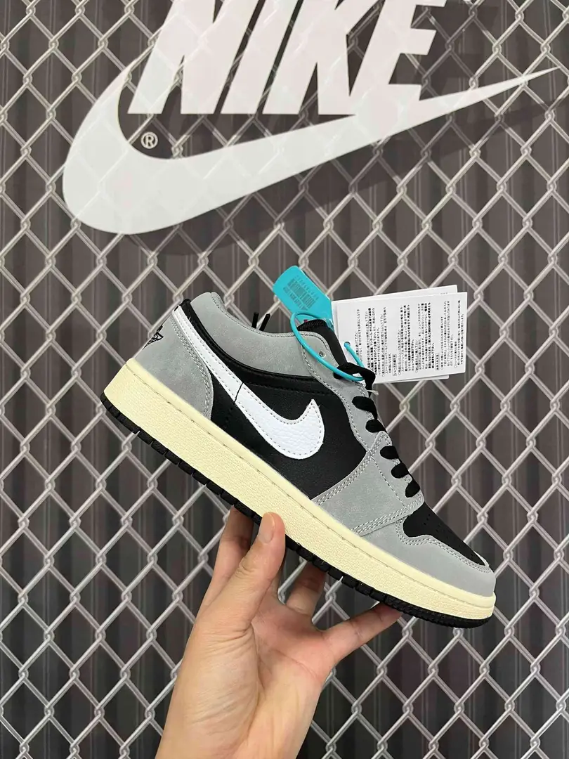 34.88$Nike    4833-M gallery