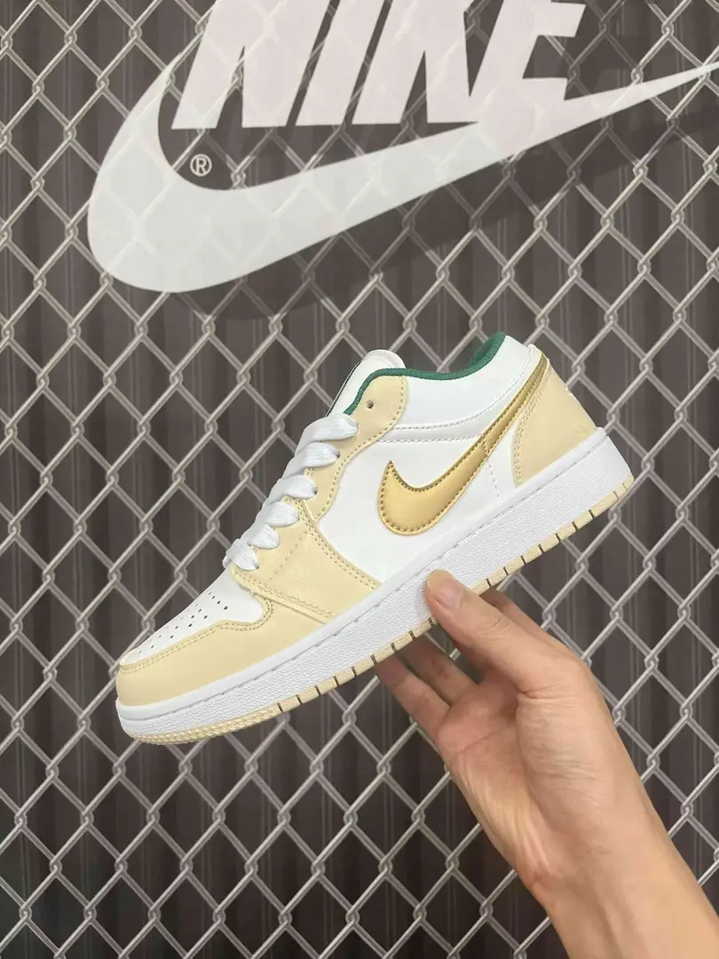 34.88$Nike    4833-M gallery