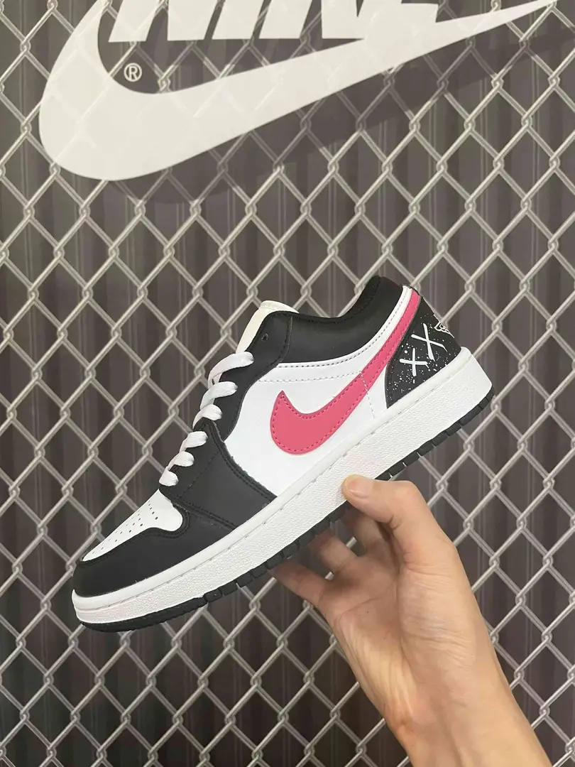 34.88$Nike    4833-M gallery