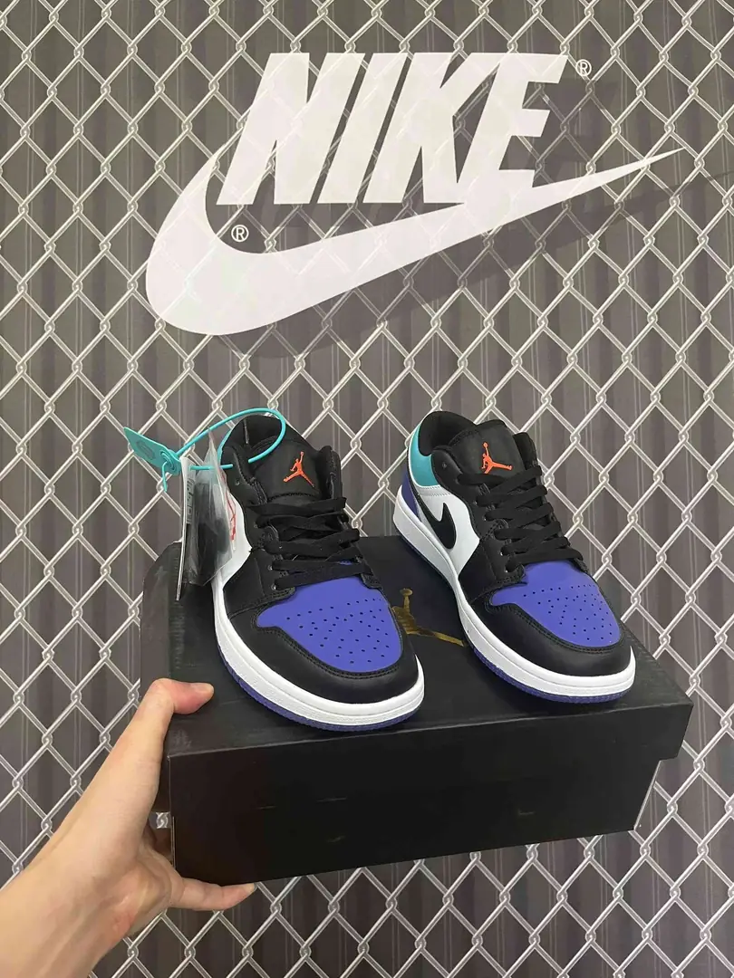 34.88$Nike    4833-M gallery