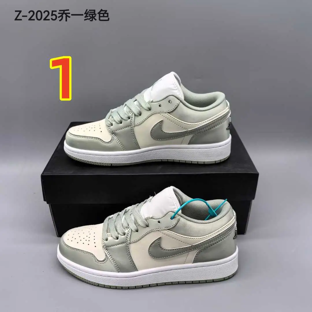 35.82$   AJ1   109-4744-M gallery