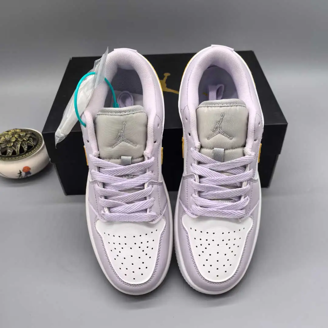 35.82$   AJ1   109-4744-M gallery