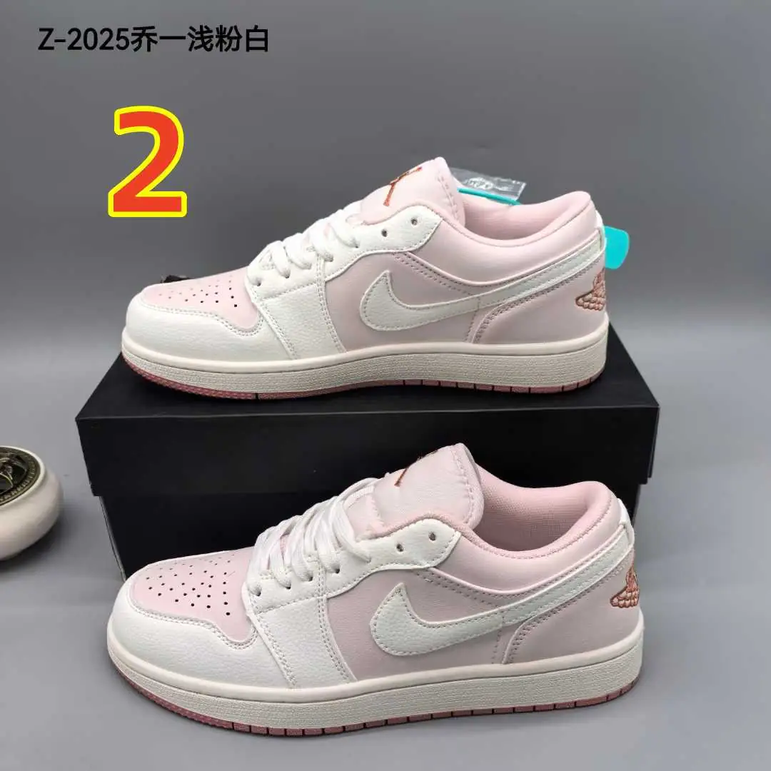 35.82$ AJ1  109-4743-M gallery