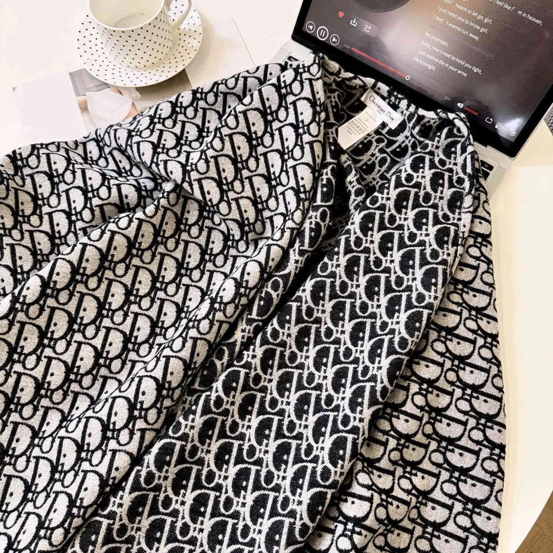 37.88$dr    tao-4867-M gallery