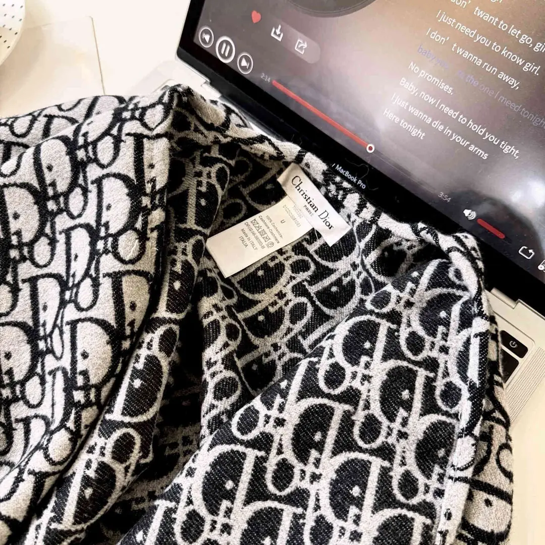 37.88$dr    tao-4867-M gallery