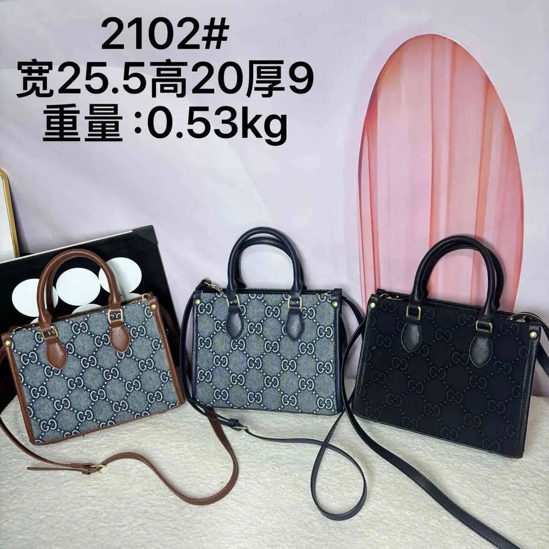 38.47$   GUCCI   301-4811-M gallery