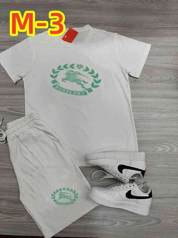 38.83$  BURBERRY   206-4653-M gallery