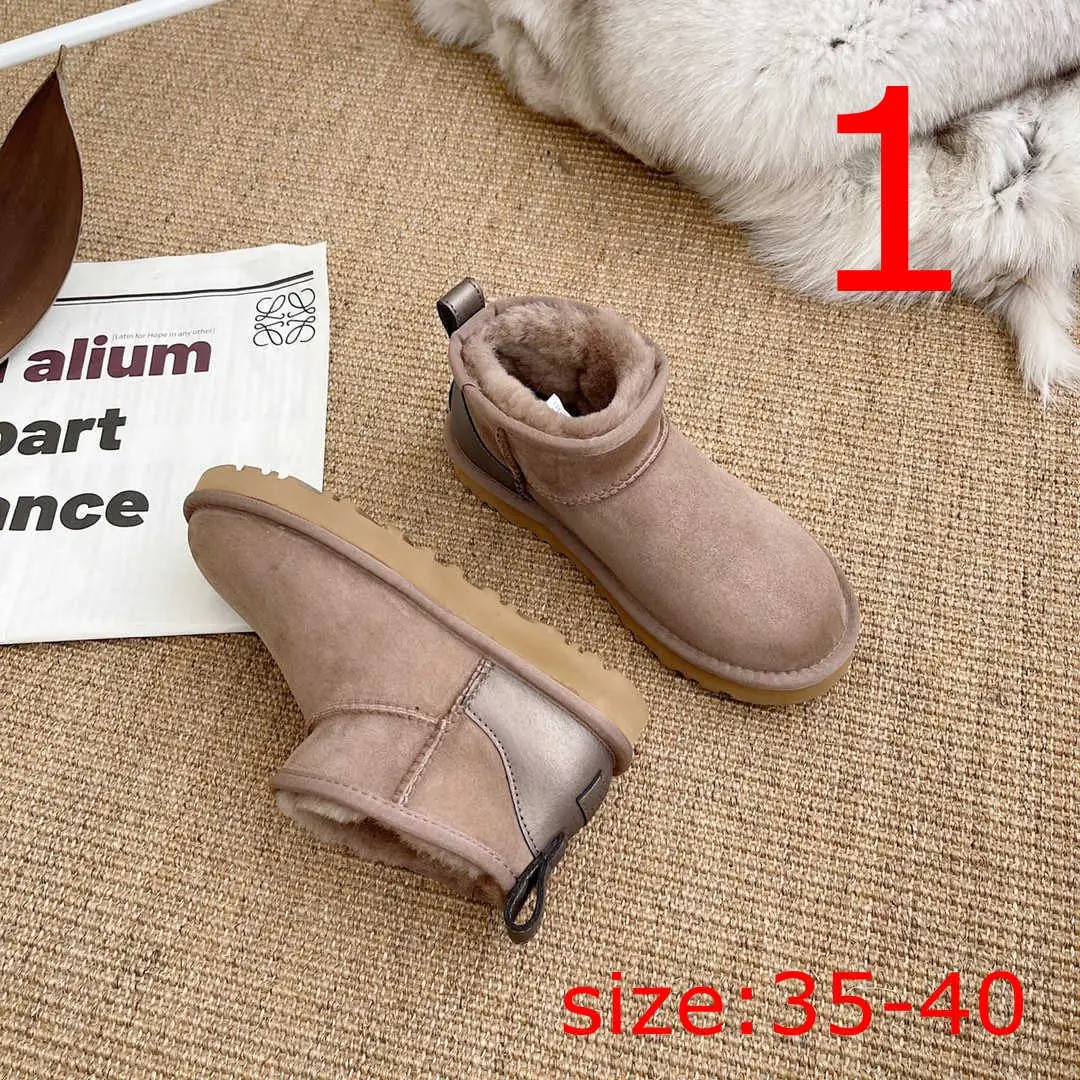 38.83$  UGG   3816-M gallery