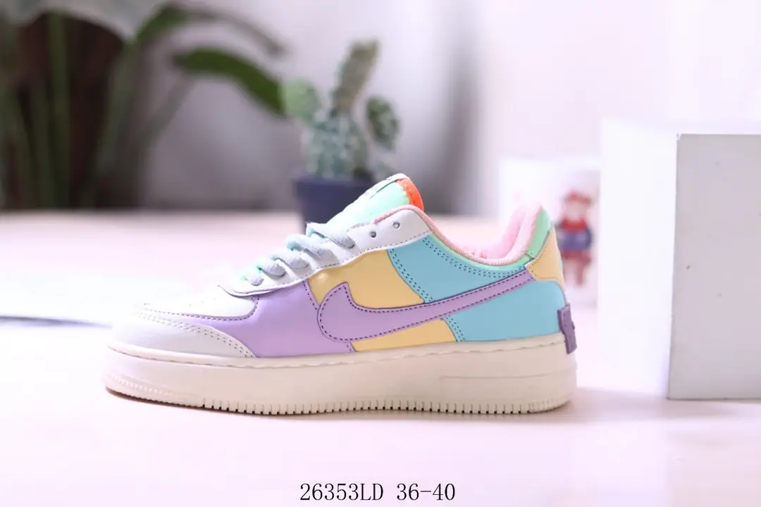 41.66$  NIKE  4769-M gallery