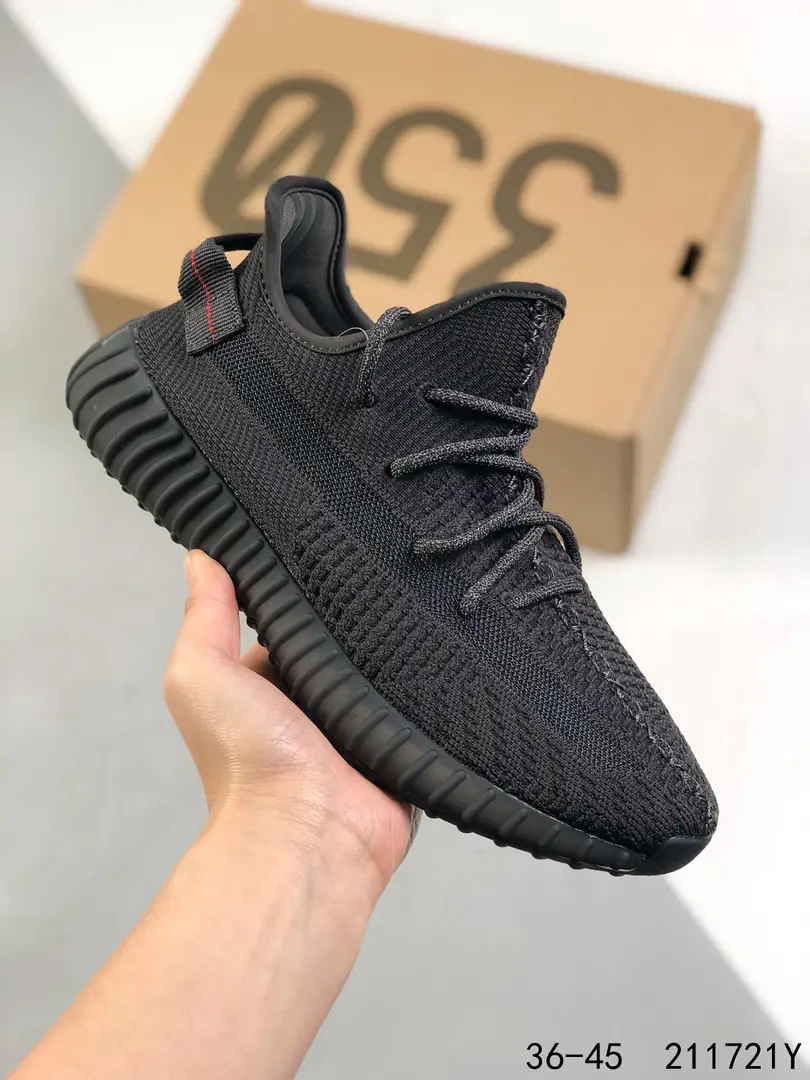 43.22$   AdidasYeezy Boost 350    4768-M gallery