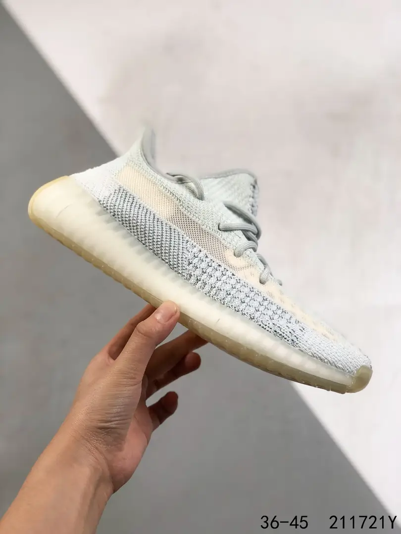 43.22$   AdidasYeezy Boost 350    4768-M gallery