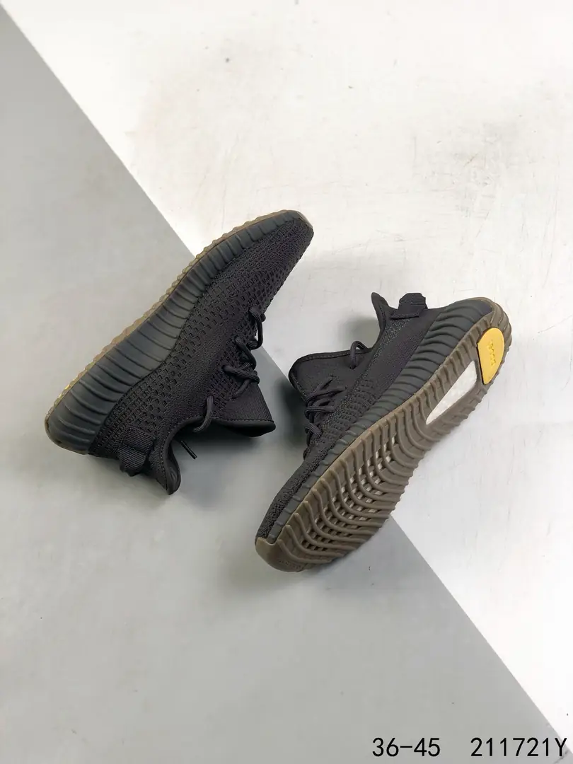 43.22$   AdidasYeezy Boost 350    4768-M gallery