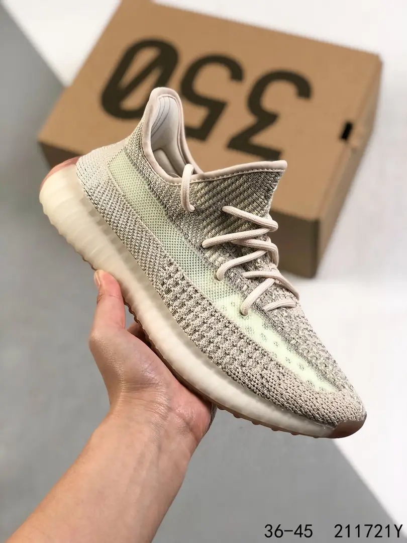 43.22$   AdidasYeezy Boost 350    4768-M gallery