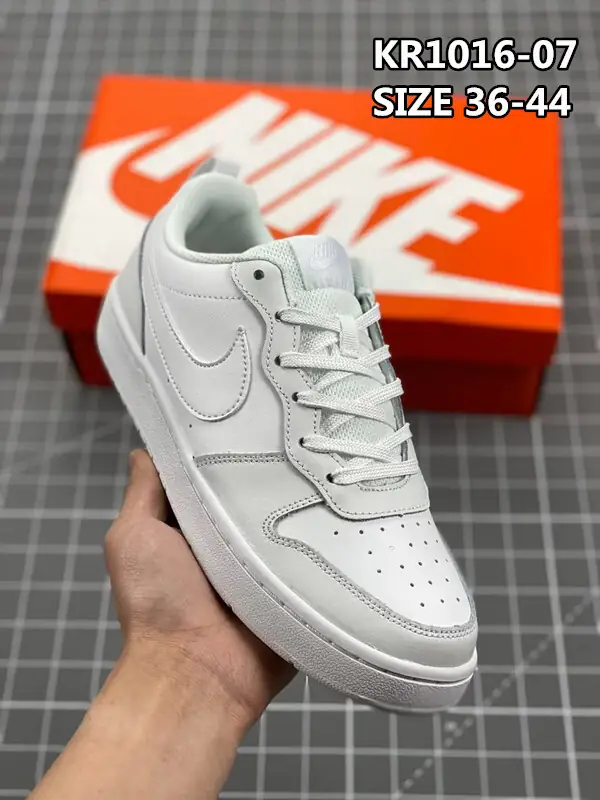 44.53$   NIKE    3522-M gallery