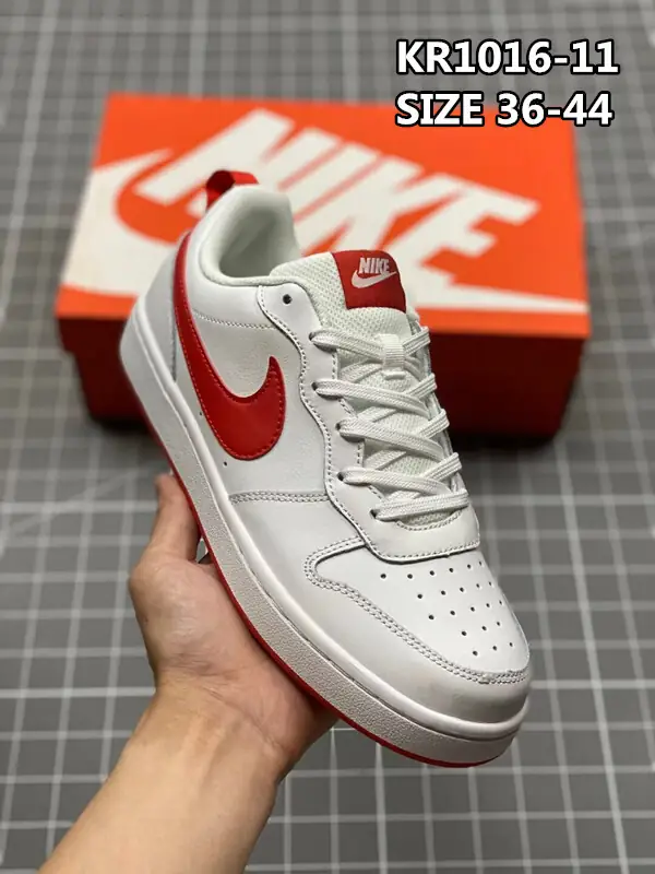 44.53$   NIKE    3522-M gallery