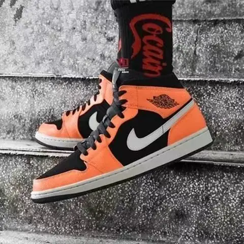 45.88$   AJ1  3938-M gallery