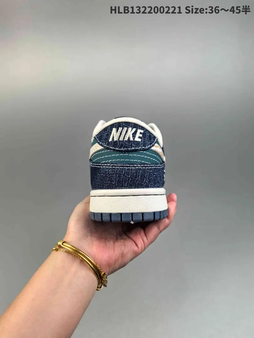 51.99$    nike    4804-M gallery