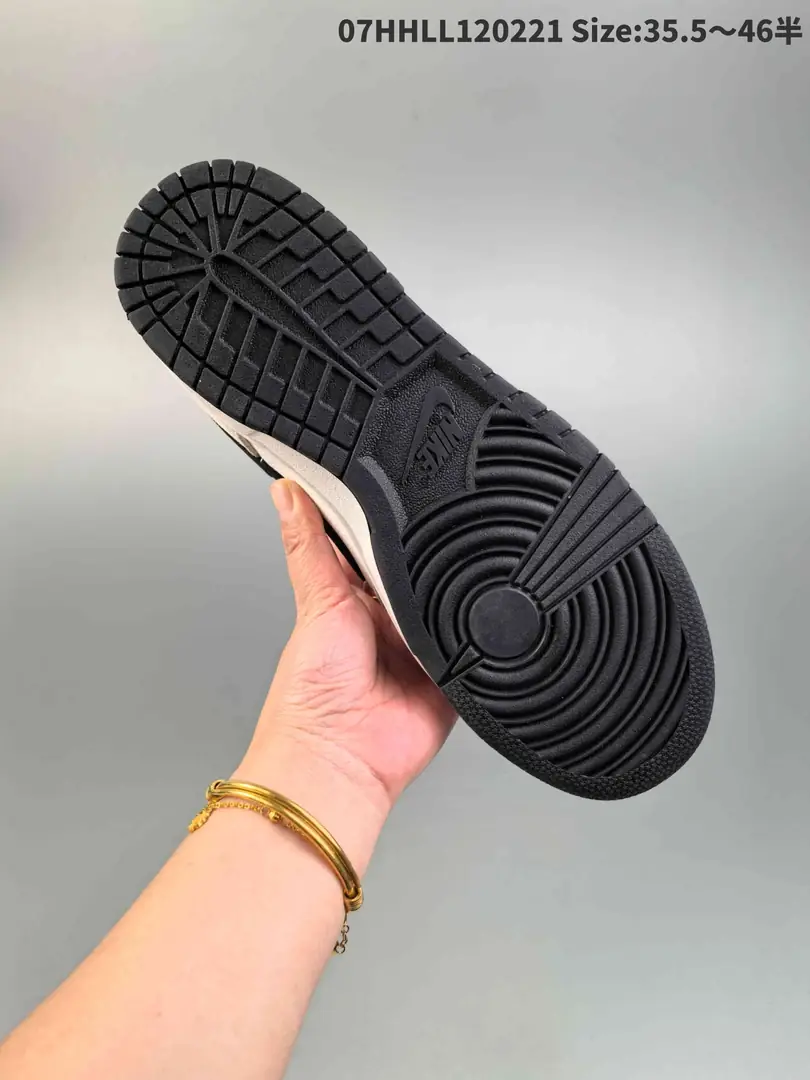 51.99$   nike    4805-M gallery