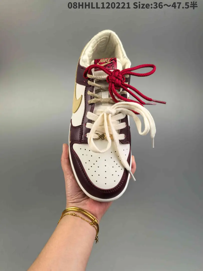 51.99$   nike    4805-M gallery