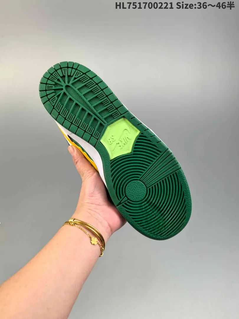 51.99$   nike    4805-M gallery