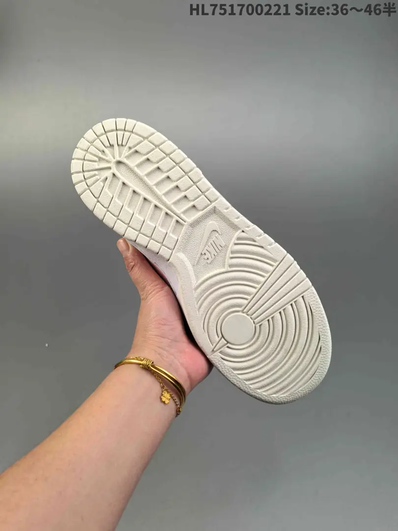 51.99$   nike    4805-M gallery