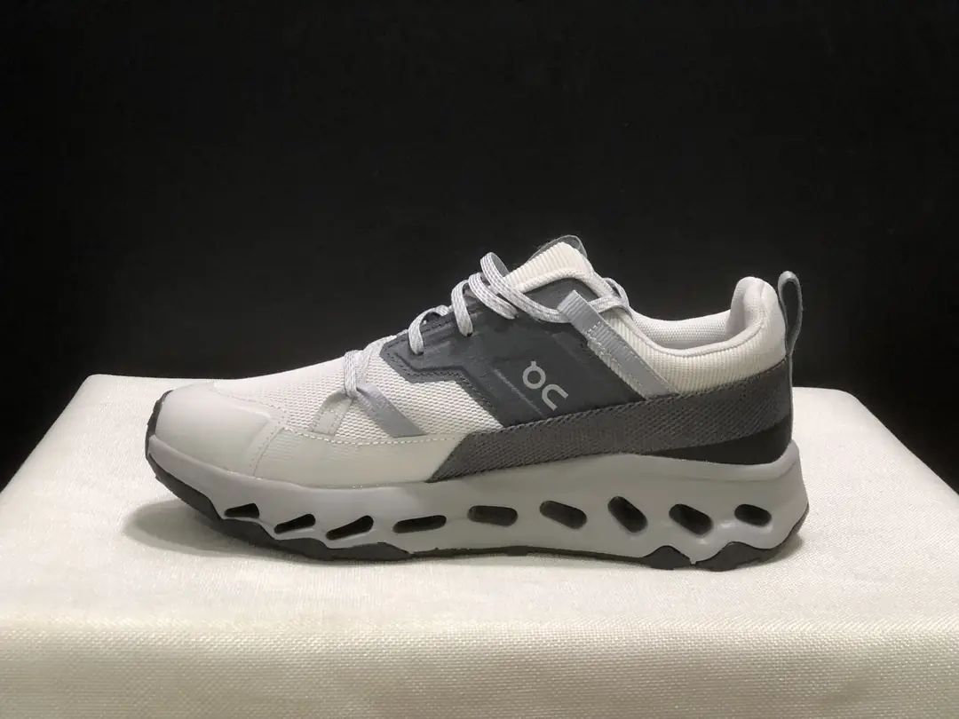 56.54$ Cloudhorizon    4879-M gallery