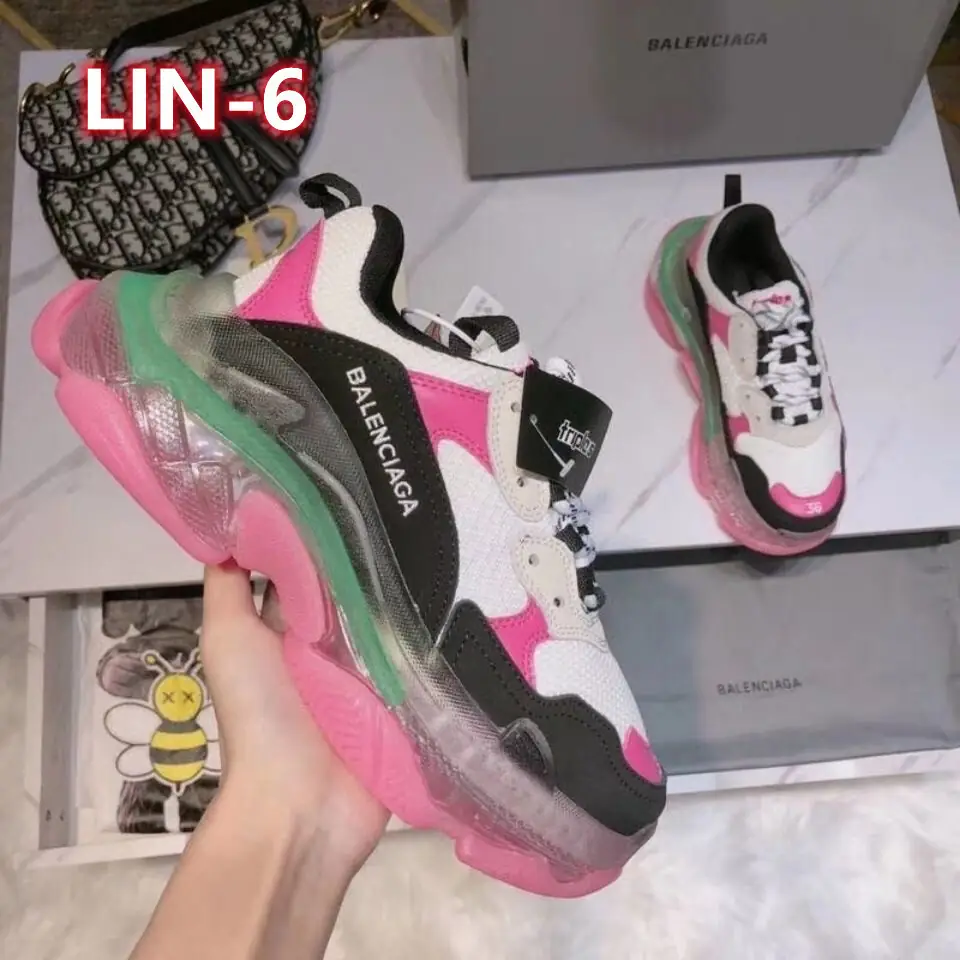 61.93$  Balenciaga   3346-M gallery