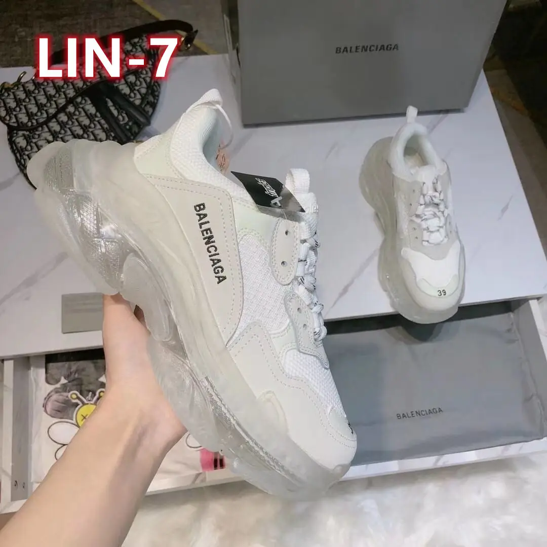 61.93$  Balenciaga   3346-M gallery