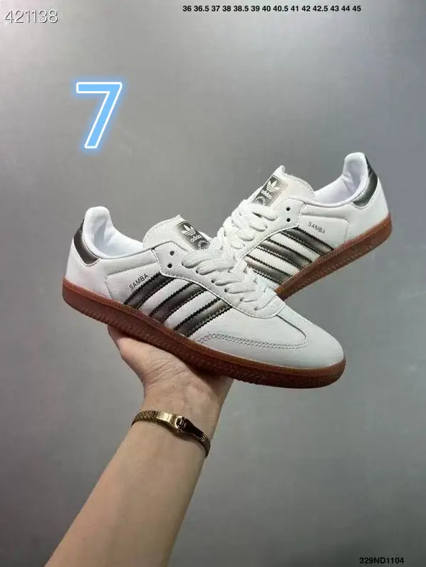 ADIDAS 51.78$   4884-M gallery