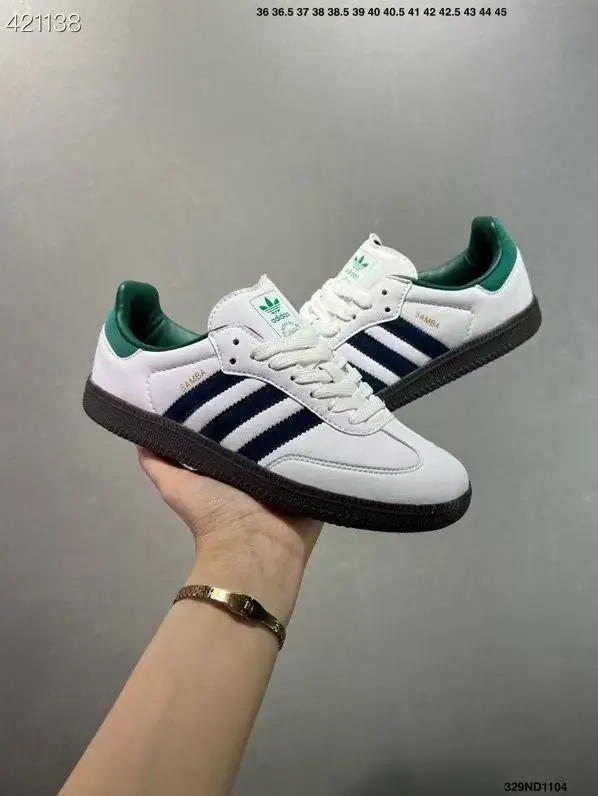 ADIDAS 51.78$   4884-M gallery