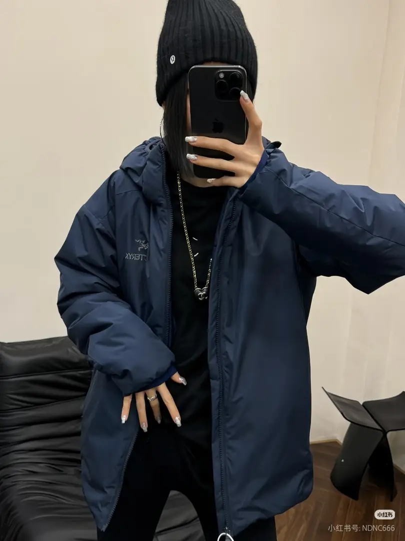 Atongmu 77.56$    4854-M gallery