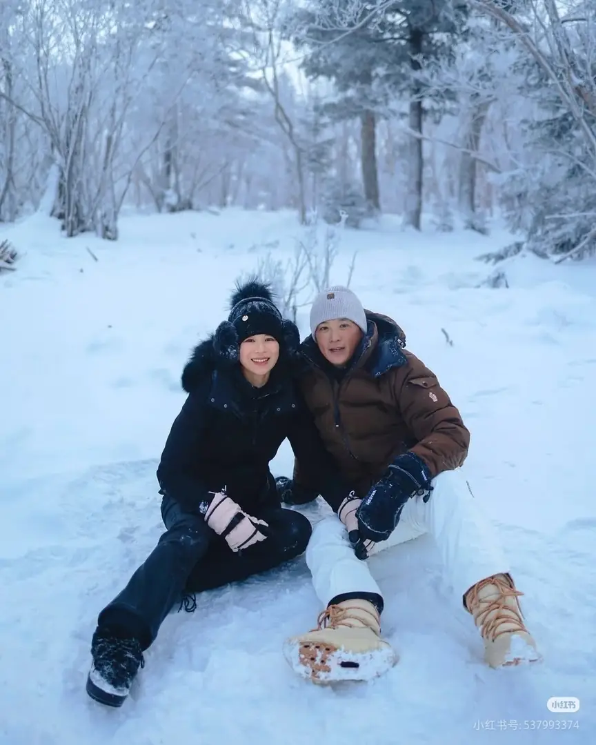 Moncler 104.14$    4852-M gallery