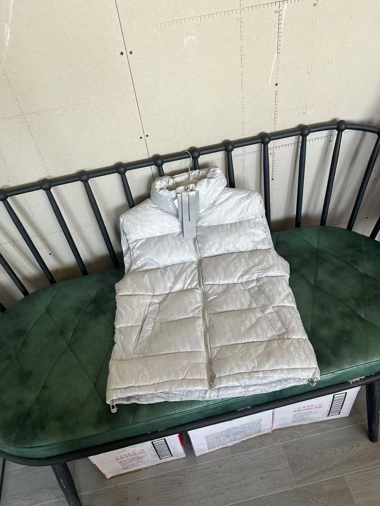 L0488-430-60.1$-DIOR gallery