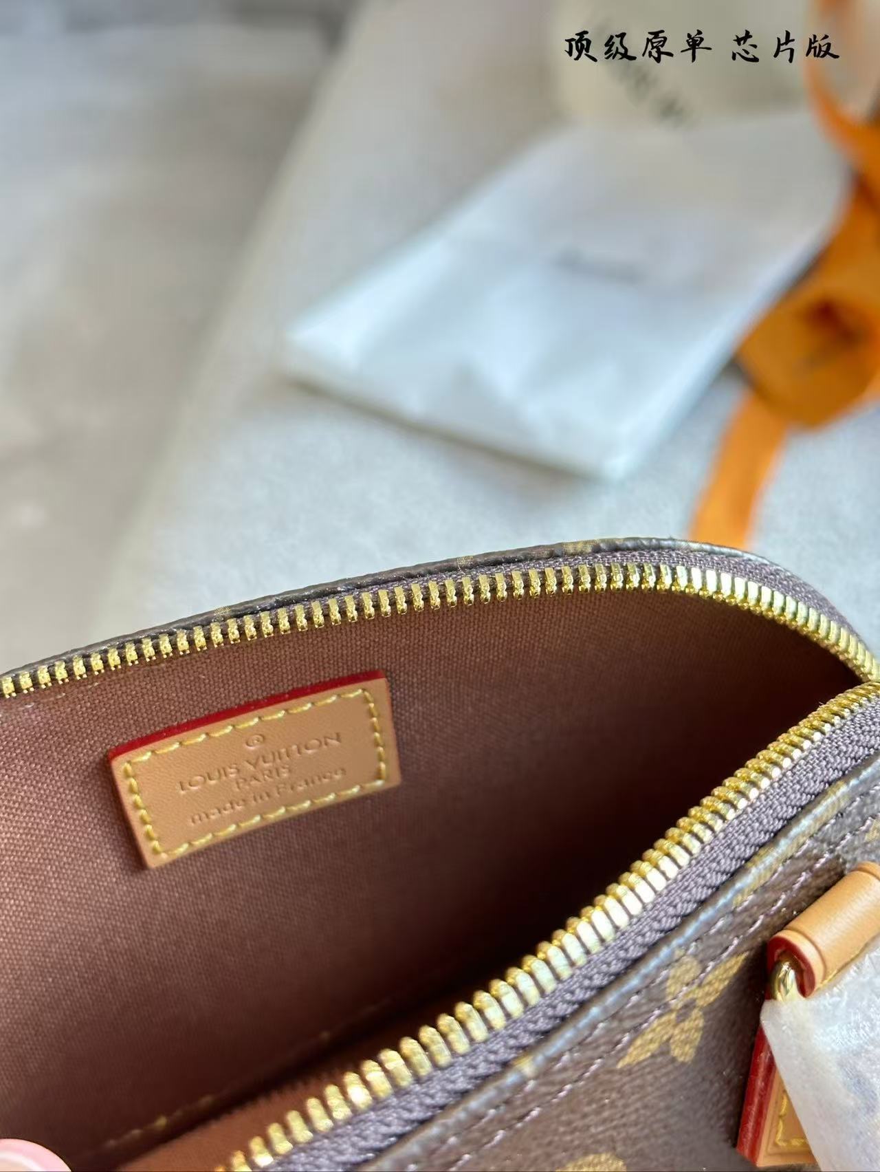 L0502-575-80.4$-LV-73.6 gallery