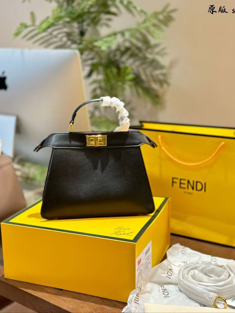 L0503-650-91$-FENDI-580 gallery