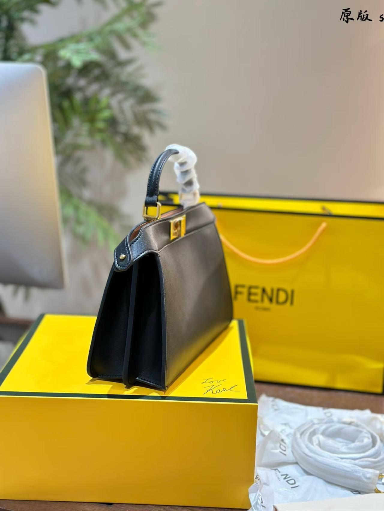 L0503-650-91$-FENDI-580 gallery