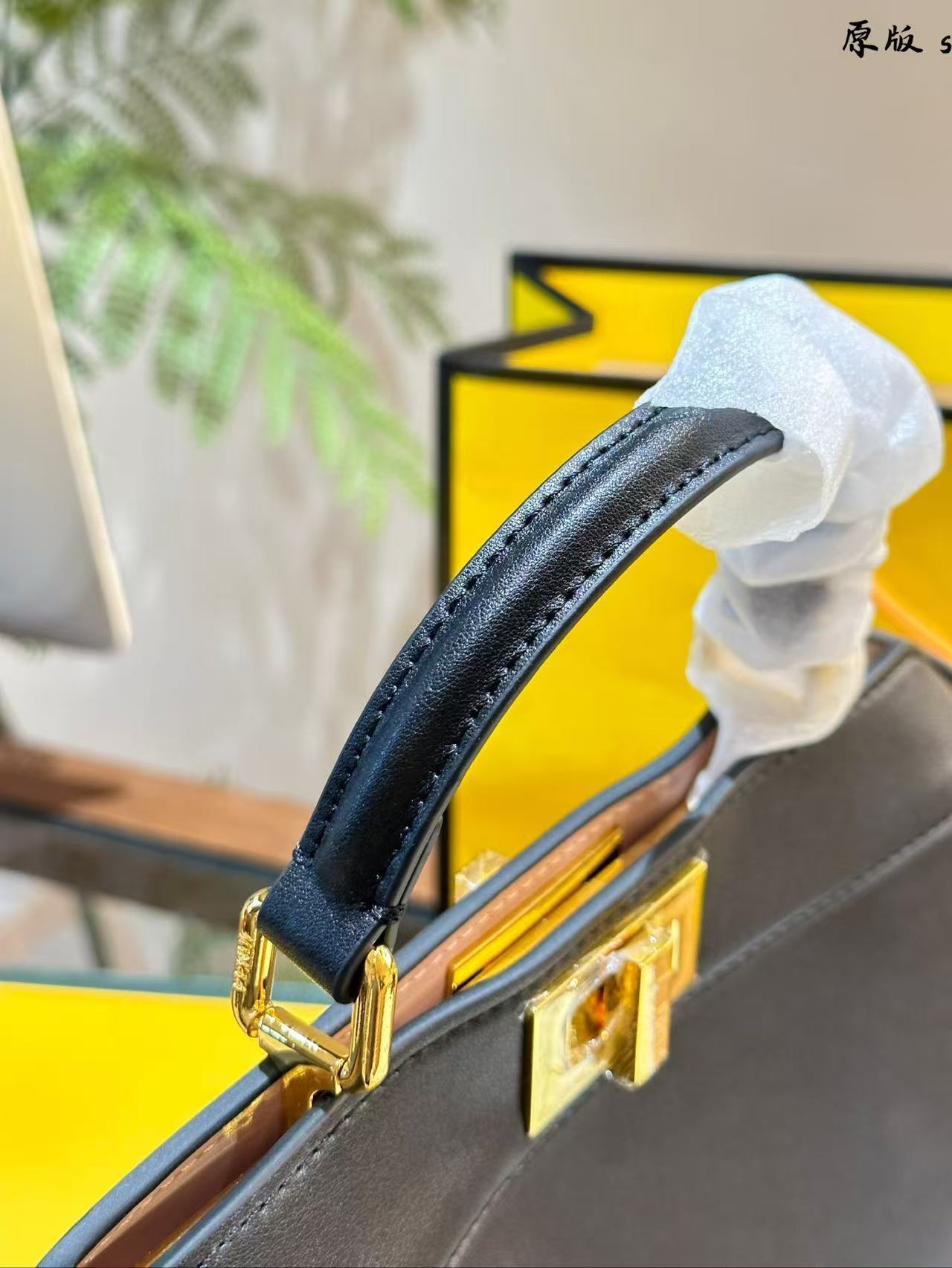 L0503-650-91$-FENDI-580 gallery