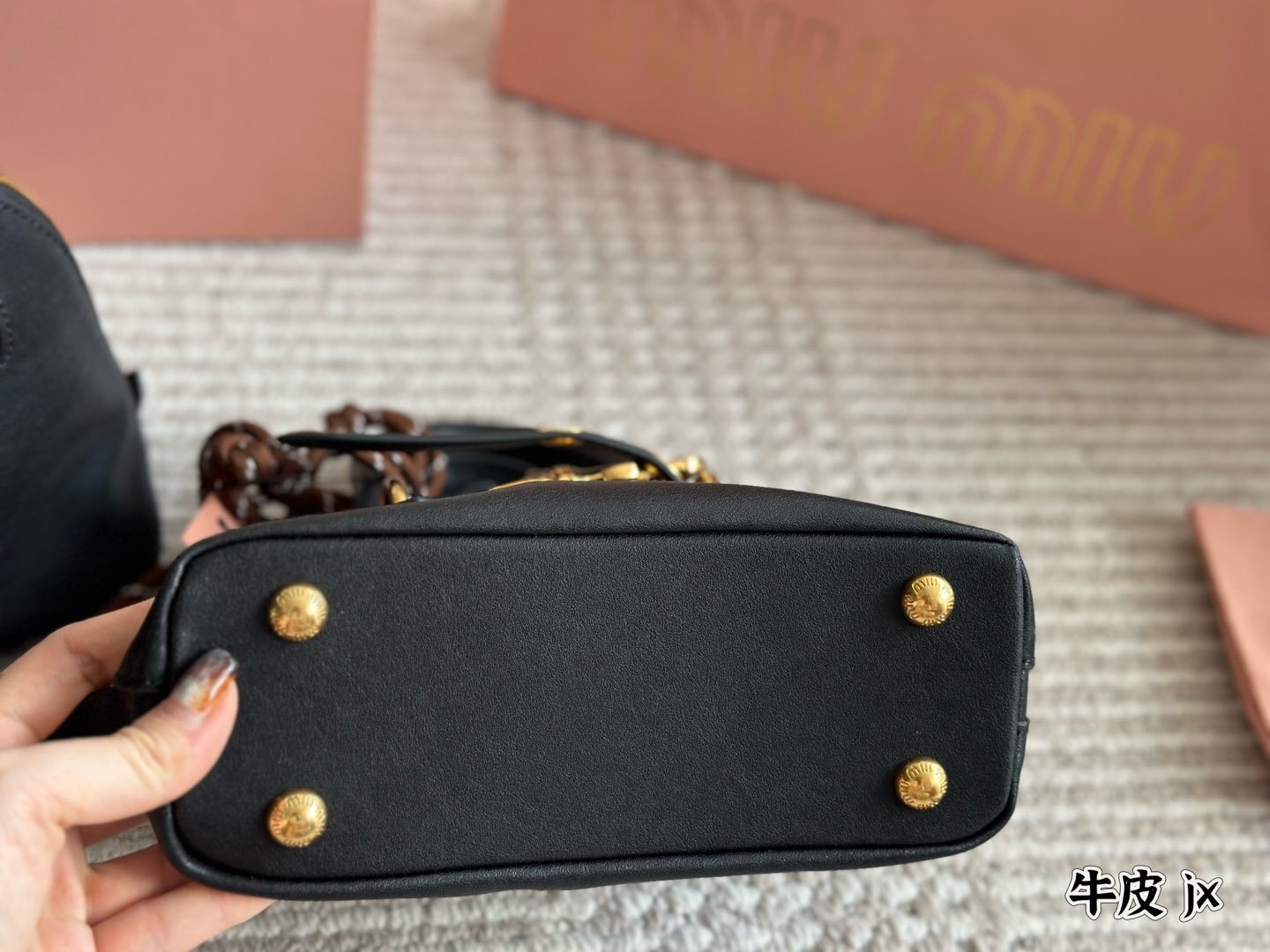 L0510-680-95$-MIUMIU-580 gallery