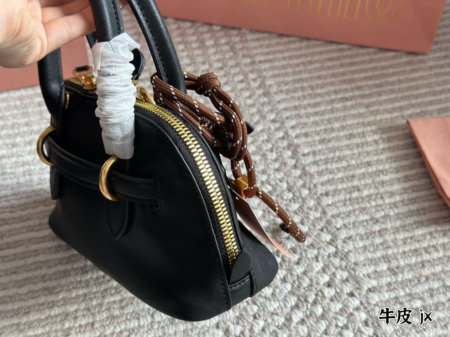 L0510-680-95$-MIUMIU-580 gallery