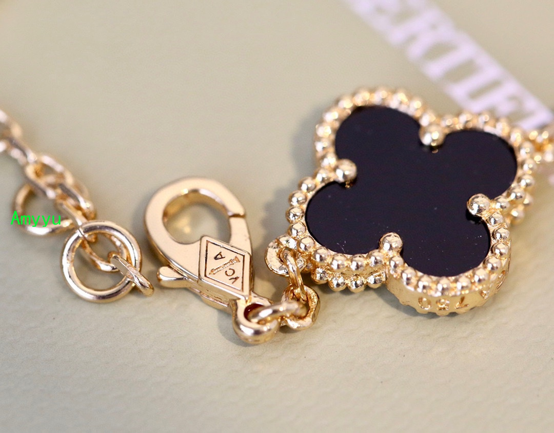 L0521-339-47$ gallery