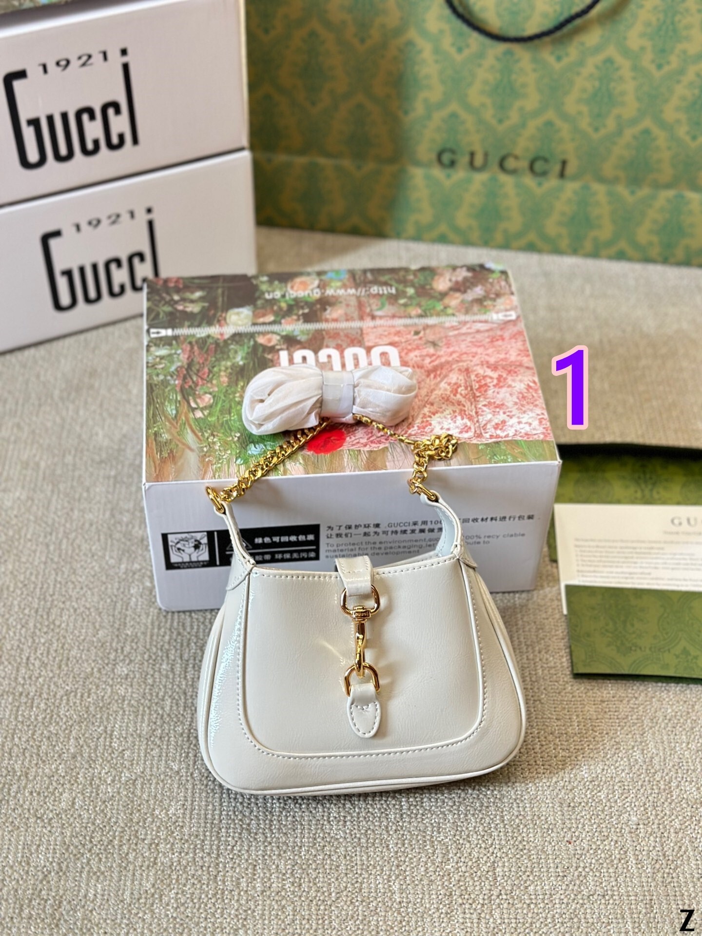 L0538-499-69.7$-GUCCI gallery