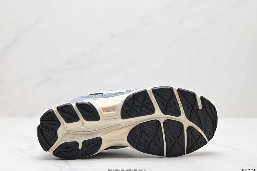 L0561-459-63.6$-ASICS gallery