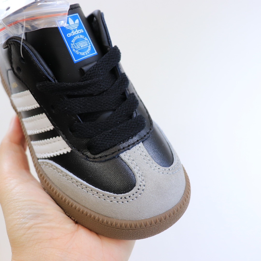 L0562-329-45.6$-Adidas gallery